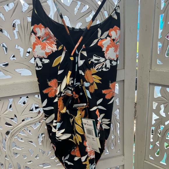 Roxy Swim Nwt Roxy Pt Beach Classics One Piece Swimsuit Size L